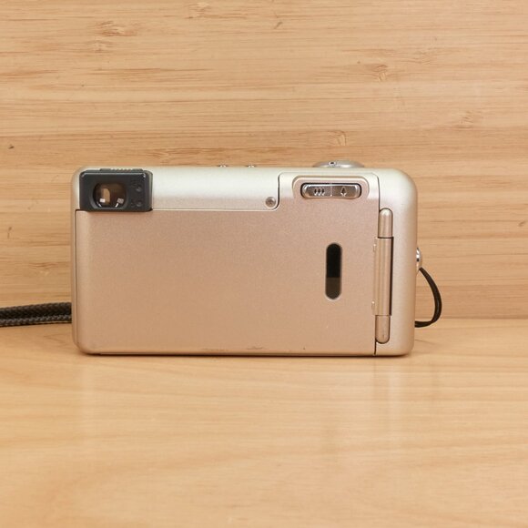 Pentax Espio 105SW 35mm Point & Shoot Film Camera / 28–105mm Zoom / Tested - Picture 6 of 9